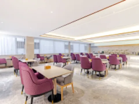 Lixiang Hotel (Funing Hong Kong Road Branch) فنادق في فونينغ