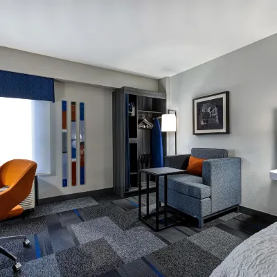 Hampton Inn San Antonio-Downtown (River Walk Area) Hotels near Tower of the Americas