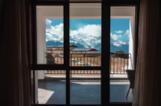 徳欽高山别庄 · 梅里ホテル