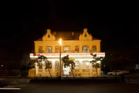 Yixin Hotel(Qingdao Zhanqiao Railway Station Metro Station)