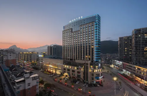 Qingyuan Mingyue Grand Hotel Hotels in Qingyuan