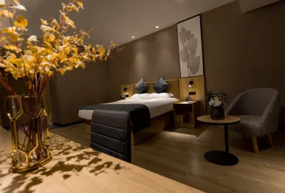 GreenTree (Changshu Fuchunjiang Road International Auto Parts City) Hotels near Zhonghong Wanjia