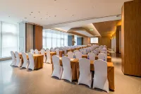 UrCove by HYATT Nanjing South Railway Station - Business