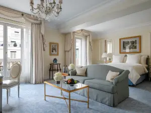 Four Seasons Hotel George V Paris