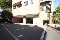 Hotel Musashino No Mori - parking