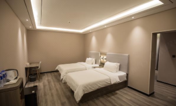 Dengfeng Youjia Hotel (Dengfeng Bus Terminal)