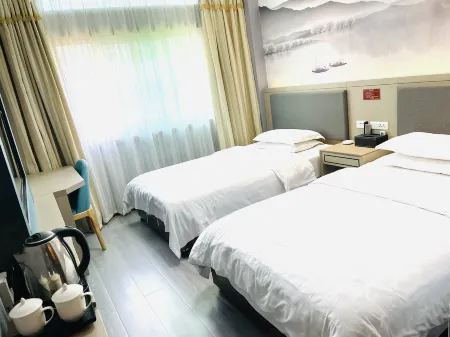 Chenggu Jin Yuan hotel Отели рядом с достопримечательностью «Tomb of Zhang Qian»