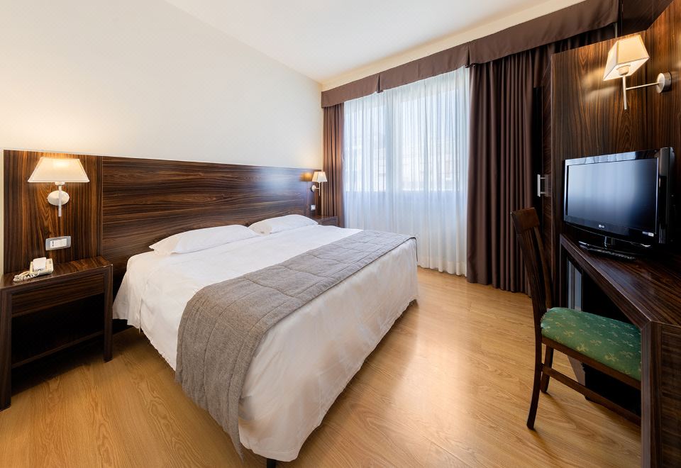 Quality Hotel Delfino Venezia Mestre Over view