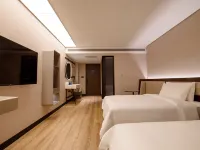 HanTing Hotel (Yinchuan Huaiyuan Night Market)