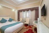 Gilleteng Shangri-La Hotel (Dukezong Ancient City Longtan North Road) - Business