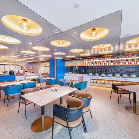 Jinan Quancheng Plaza Baotu Spring  Atour  X Hotel Отели рядом с достопримечательностью «Источник Черного тигра»
