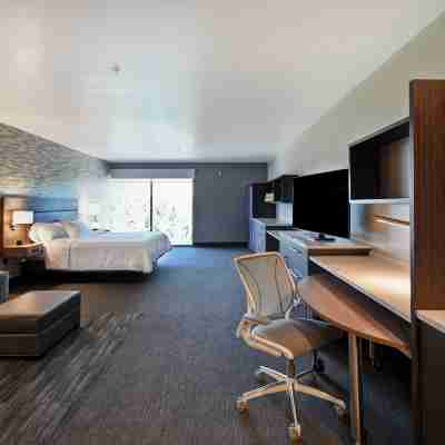 Home2 Suites by Hilton Los Angeles Montebello Rooms