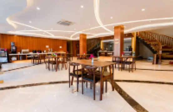 Phoenix Hot Spring Holiday Hotel