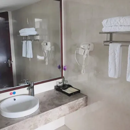 Huasheng Hotel