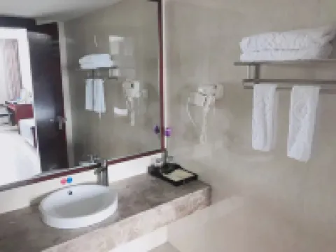 Huasheng Hotel