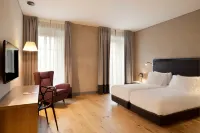 NH Collection Piazza Carlina Hotels near Spazio La Stampa