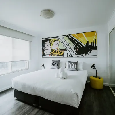 SoYa Apartment Hotel Отели рядом с достопримечательностью «Прахран»