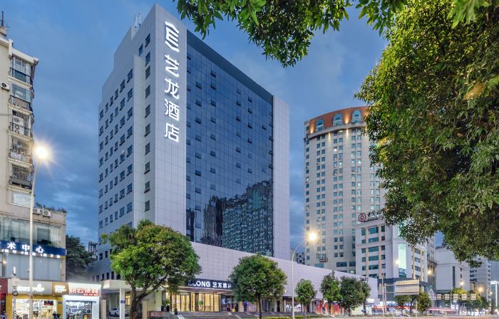 Elong Hotel