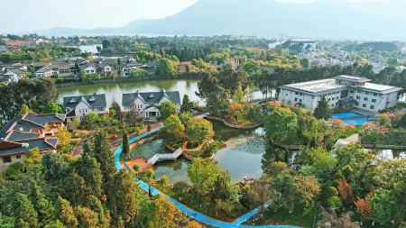 Howard Johnson LakeView Hotel Kunming