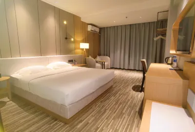 Laiwang Fashion Hotel (Wuzhou Wangcheng square)