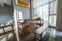Dali Zhiping Wisdom Hotel (Heqing Huangpingzhen Branch)