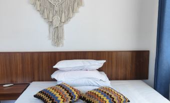 Ruoshu Hotel (Qingdao Lingshan Island)