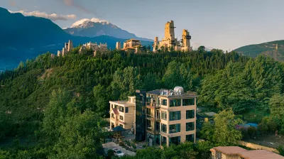 Maoxian Guigu Homestay Hotels near Chinese Ancient Castle of Erma