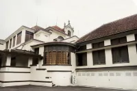 Hotel Candi Baru Hotels in Gajahmungkur Subdistrict