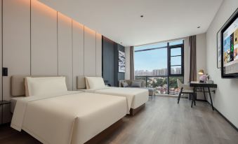 Atour Hotel (Jiangmen Huayin Plaza Branch)