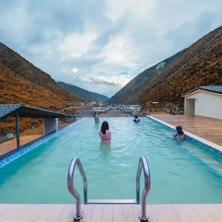 YEMU HOT SPRING HOTEL
