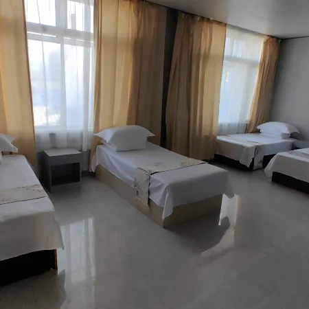Keshan County Jiayin Fashion Hotel