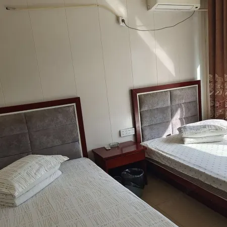 Yongning Xingsheng business Hotel