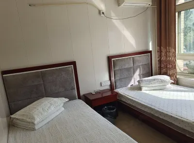 Yongning Xingsheng business Hotel 닝허 광장 주변 호텔
