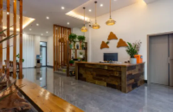 Miye Mountain Residents (Libo Xiaoqikong East Gate Store)