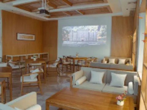 Xingnan Homestay (Jiezi Ancient Town)