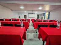 Rujia Huayi Selected Hotel (Leling Xinglong South Street Branch) فنادق في له لينغ