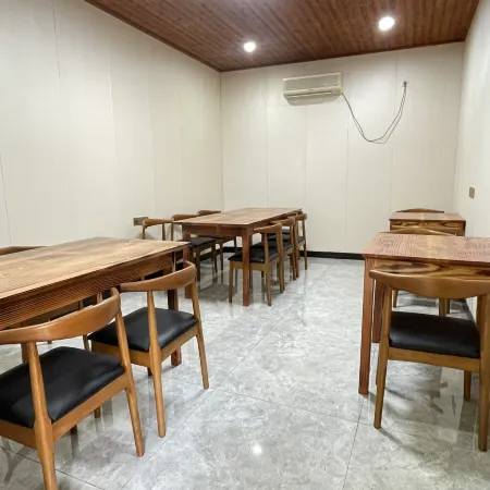 Residents' Hostel in Lake Jingshan, Xinchang