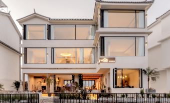 Dali An Yu · Manhaijing Homestay (Ancient Town Erhai Ecological Corridor S-Bend Store)