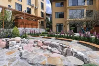 Hailuogou Seven Valleys Source · Snow Mountain Secret Realm Onsen Resort Hotel - น้ำพุร้อน