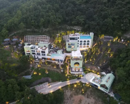 YUANSHE HEIKUANG PANDA VACATION RENTAL Hotels in Huaying