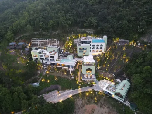 YUANSHE HEIKUANG PANDA VACATION RENTAL Hotels in Huaying