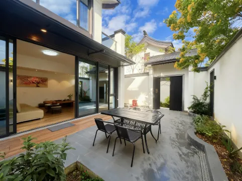 Qingyuan Miaoleiwu Villa (Hudiewan Happy Water World)