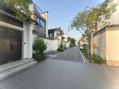 Qingyuan Miaoleiwu Villa (Hudiewan Happy Water World)