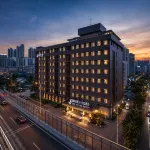 靜恭弘=叶 恭弘庭S·1952酒店(武漢華中科技大學光谷步行街店) 鄰近光谷的酒店