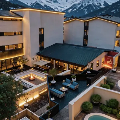 Qinghe Courtyard · Jiuzhaigou | QINGHE Hot Spring - Luxury Private Hot Spring Villa Hotels in de buurt van He Ye Village