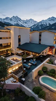 Qinghe Courtyard · Jiuzhaigou | QINGHE Hot Spring - Luxury Private Hot Spring Villa
