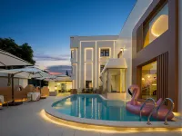 Lena Lingyue Scenic Hotel (Xiamen Siming District Zengcuo'an) Hotels near Zengcuoan