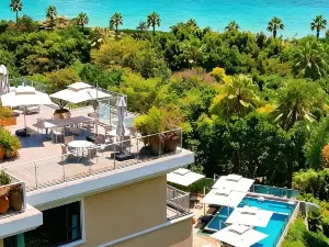 Seaside Seclusive Mansion