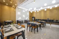 Rizhao Twelve Constellations Wild Luxury Hotel Отели в г. Ричжао