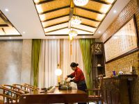 罗平易寻里主题酒店 - 健身娱乐设施